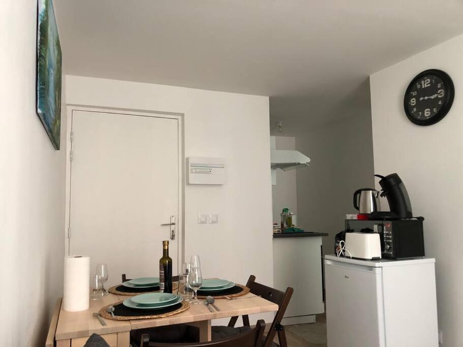 Superbe Appartement Meuble Refait A Neuf Tricastin Pierrelatte Exteriör bild